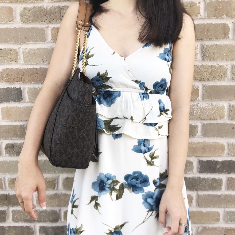 Gaby’sBags👜💕- NWT Michael Kors Large Chain Purse - Picture 3 of 8